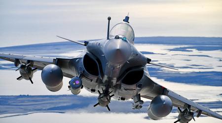 Frankrike kjøper 42 Rafale-kampfly fra Dassault
