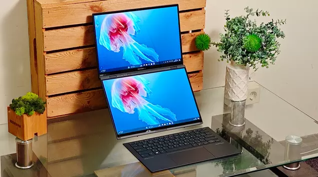ASUS Zenbook DUO (2024) UX8406 bærbar ...