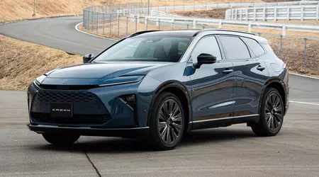 Toyota har avduket stasjonsvognen Crown Estate med et romslig bagasjerom og en økonomisk hybrid i Japan