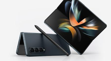 Ikke bare Galaxy S21, Galaxy S21+ og Galaxy S21 Ultra: Samsungs sammenleggbare smarttelefon Galaxy Fold 4 har også begynt å motta One UI 6.1 i Europa