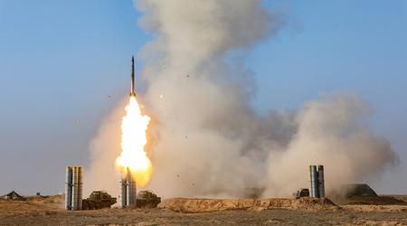 Russerne utvikler angivelig et overflate-til-overflate-missil med høy presisjon og økt stridshode og rekkevidde for luftvernsystemet S-400 Triumf.
