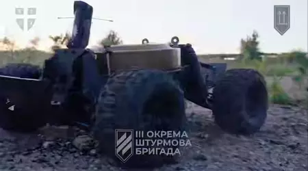 Den tredje angrepsstyrken fanget russere for første gang i menneskets historie med hjelp fra en bakken robot