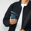 Forhåndsvisningsbilde av Pitaka Aramid Fiber Magnetic Power Bank ladingsprosessen