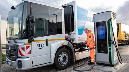 Mercedes-Benz har begynt å bruke remanufakturerte batterier i elektriske lastebiler