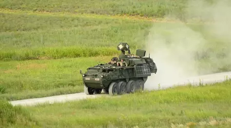 Den amerikanske hæren har mottatt prototyper av luftvernsystemet DE M-SHORAD med laservåpen.