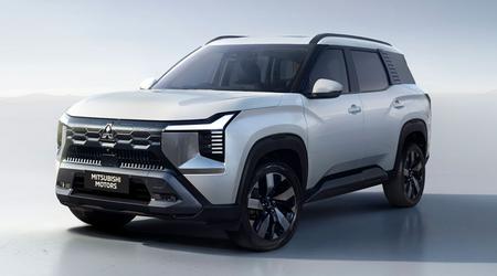 Mitsubishi har avduket en ny tre-raders SUV, og det er ikke Pajero