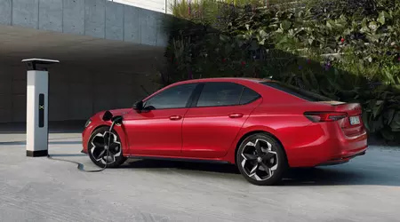 Skoda har avduket Superb Hatch iV plug-in hybrid: 120 km rekkevidde på elektrisk kraft