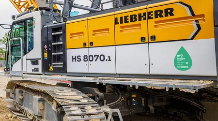 Liebherr-Werk Nenzing konverterer sine maskiner fra diesel til syntetisk produsert HVO-drivstoff