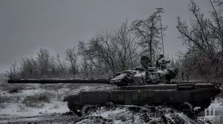 Ukraina har begynt å bruke stridsvogner regelmessig for å bekjempe russiske "kjøttangrep"