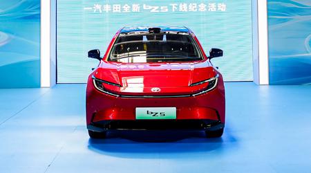 FAW-Toyota bZ5 med BYD Blade-batterier har rullet av samlebåndet i Kina