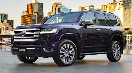 Toyota Land Cruiser 300 er nå en selvkjørende hybrid.