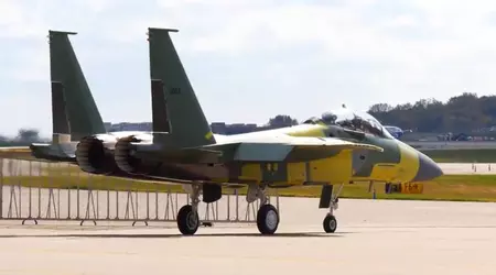 Boeing håper å kunne overlevere det første oppgraderte F-15EX Eagle-jagerflyet i endelig konfigurasjon til det amerikanske flyvåpenet i slutten av november - leveransene er ett år forsinket.