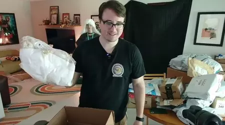 WTF: Twitch-streameren General Sam fikk tilsendt en pakket død gris og en bit uranmalm av "fans".