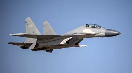 Kinesisk J-16 jagerfly avfyrer varmefeller mot australske fly