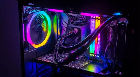 5 datamaskinkomponenter med RGB-belysning