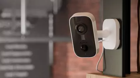 Ajax IndoorCam: trådløst IP-kamera med innebygd kunstig intelligens og sikkerhetsfunksjoner