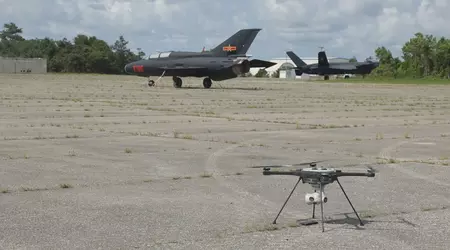 Det amerikanske marinekorpset bruker en modell av Kinas femtegenerasjons kampfly J-20 Mighty Dragon.