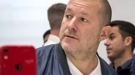 Jony Ive og Sam Altman jobber med AI-enheter sammen med iPhone-designsjefen