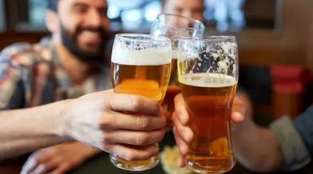Forskere har laget en spiselig gel laget av gull og sølv som forhindrer alkoholforgiftning