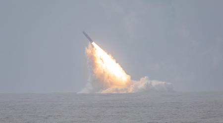 Den amerikanske atomubåten USS Louisiana (SSBN 743) avfyrte vellykket Trident II D5LE, verdens mest avanserte interkontinentale ballistiske missil.