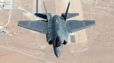 F-35 Lightning II vil kunne ødelegge fiendtlige stridsvogner med AGM-114 Hellfire-missiler.