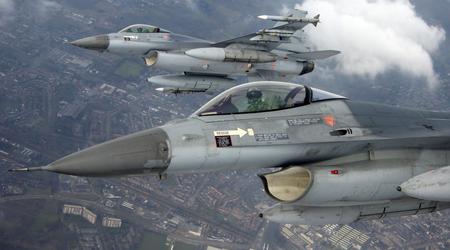 Canada skal gi Ukraina ytterligere to F-16-piloter til opplæring