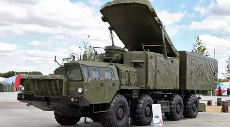 HIMARS ødela kommando- og kontrollsenteret til et russisk S-300 / S-400 bakke-til-luft-missilsystem, som sørget for et ballistisk missilforsvar