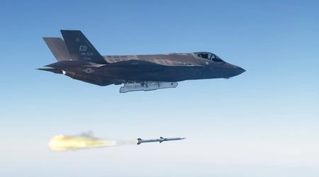 Spania har godkjent kjøp av 72 AIM-120C-8 AMRAAM-missiler til en verdi av 105 millioner dollar til Eurofighter Typhoon, F/A-18 Hornet og NASAMS.