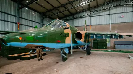 Opprørere i DR Kongo tar over stridsvogner og Su-25-fly