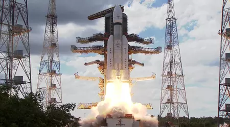 India har skutt opp en GSLV Mk III-rakett til månen med romfartøyet Chandrayaan-3 og roveren Pragyan, som skal lande i slutten av august.