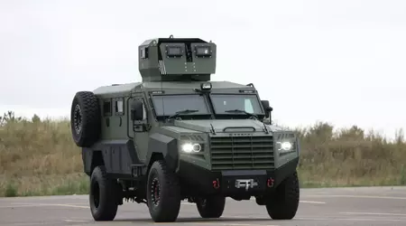 Den kanadiske produsenten av pansrede kjøretøy, Roshel, leverer senator nummer 1700 til Ukraina