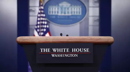 Biden signerer dekret som begrenser investeringer i kinesiske teknologiselskaper knyttet til kunstig intelligens