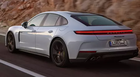 Porsche lanserer to plug-in-hybrider Panamera 4 E-Hybrid og 4S E-Hybrid med en rekkevidde på opptil 96 km på elektrisk drift