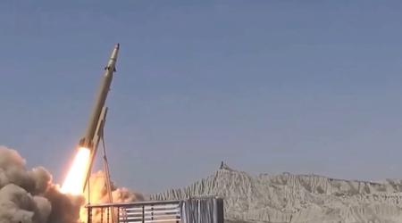 Iran presenterer et nytt ballistisk missil av typen Qasem Basir som er motstandsdyktig mot vestlige luftvernsystemer