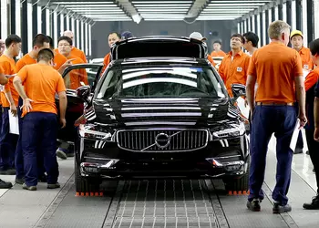 Volvo S90 sedan har blitt offer ...