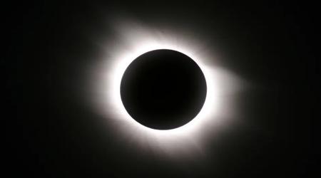 Slik sikrer du at solformørkelsesbrillene dine er trygge å bruke