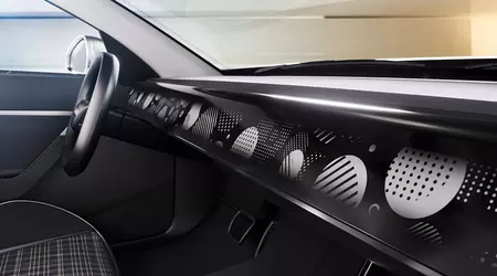 Continental har avduket en tilpassbar cockpit med en 1,3 meter bred E Ink-skjerm