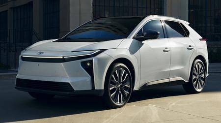 Toyota har omdøpt bZ4X elektrisk crossover for Amerika, lagt til rekkevidde og oppdatert designet for 2026-modellen