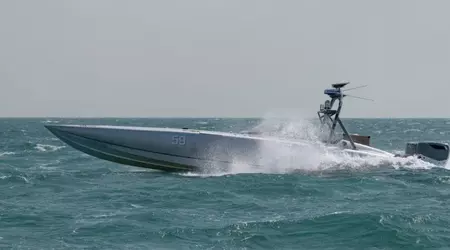 Den amerikanske marinedronen Devil Ray avfyrte for første gang missiler under et oppdrag i Midtøsten.