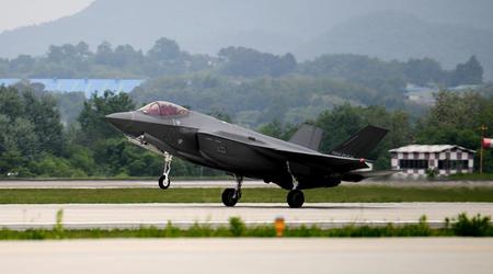 Sør-Korea skroter femtegenerasjons kampfly av typen F-35 Lightning II til nesten 100 millioner dollar etter kollisjon med en ørn