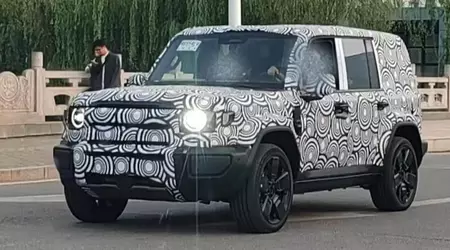 Kinesiske iCar forbereder en "tvilling" Land Rover Defender, som vil være tre ganger billigere enn originalen