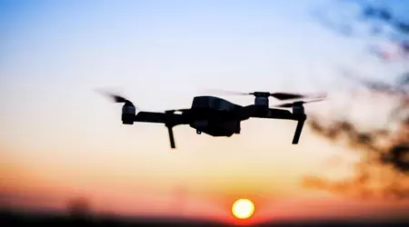 Imponerende video: Ukrainsk droneoperatør demonstrerte fenomenal presisjon og traff et mål i rask bevegelse med granater