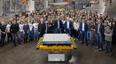 Den spanske bilprodusenten Seat har produsert de første batteri-prøvene for sine neste generasjons elektriske biler