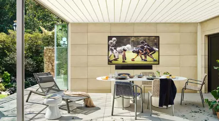 Samsung har avduket The Terrace, en stor TV med Neo QLED-skjerm, vann- og støvbestandighet for utendørs bruk til 20 000 dollar.
