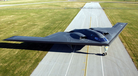 Northrop Grumman vil motta opptil 7 milliarder dollar for å utvide kapasiteten til 20 B-2 Spirit atombombefly til en kostnad på mer enn 2,1 milliarder dollar