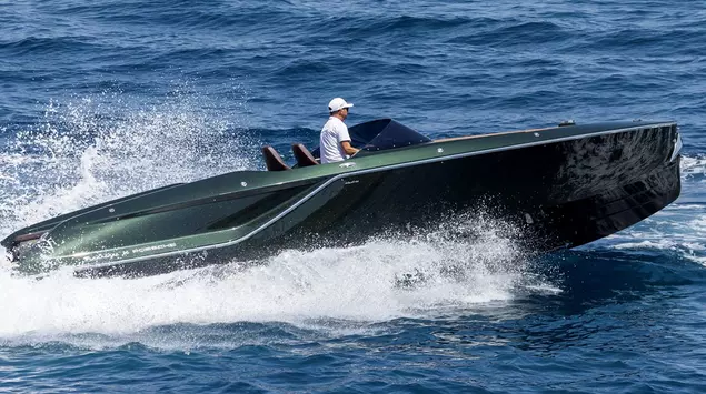 Frauscher x Porsche 850 Fantom elektrisk ...