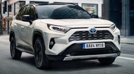 Toyota RAV4 fratok Tesla Model Y tittelen som verdens bestselgende bil
