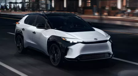 Den elektriske Toyota bZ4X 2025 Toyota bZ4X har falt i pris med $ 6,000 og har en ny Nightshade Edition