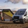 Ford Transit Trail i landskapet