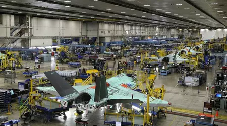 Lockheed Martin har mottatt nesten 606,8 millioner dollar for å anskaffe komponenter til produksjon av 173 F-35 Lightning II femtegenerasjons kampfly.